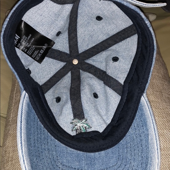 H & M Hat - Picture 3 of 3